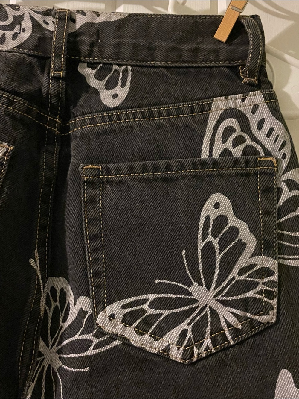 PACSUN butterfly cropped jeans-size 24 like new - Picture 5 of 9